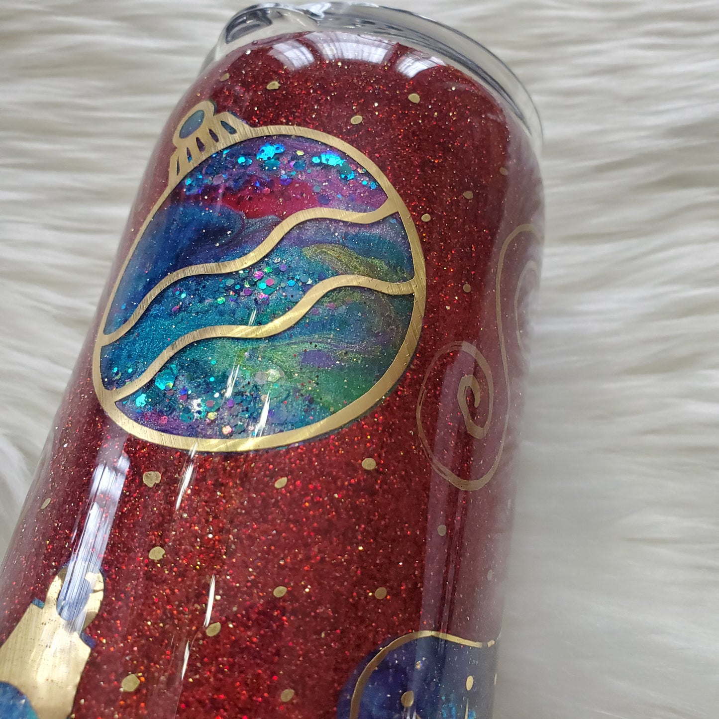 Alcohol Ink Peekaboo Tumbler – Ornaments on Red Glitter